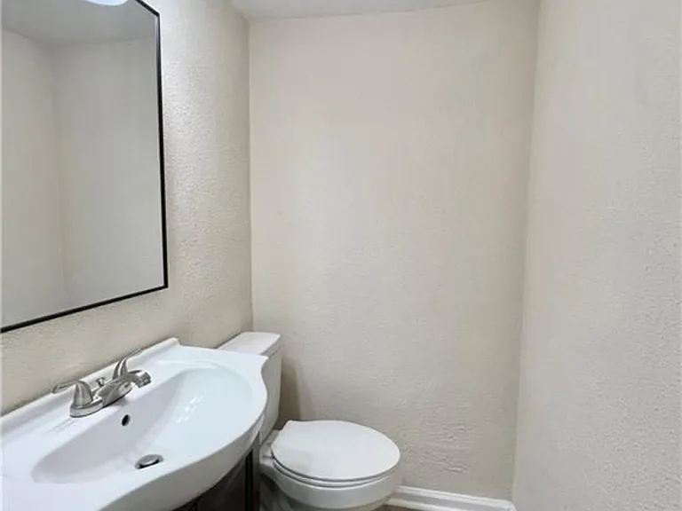 6505 Harvey Ct — Photo 19