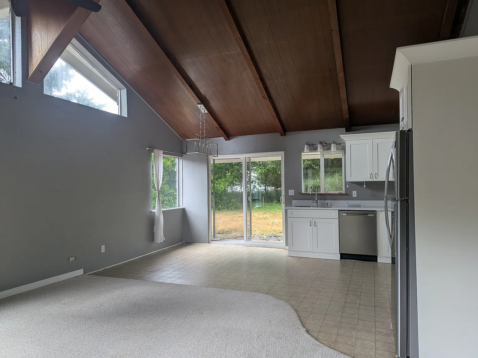 2 bed, 866 sqft, $1,600 — Photo 3