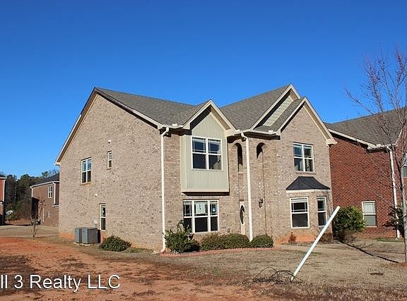2nd image of 105 Daisy Cir