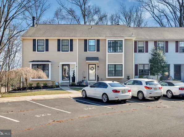 523 Kings Croft, Cherry Hill, NJ 08034