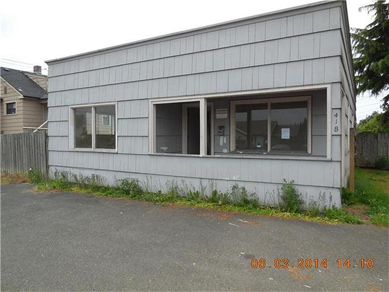 1st image of 418 31st St