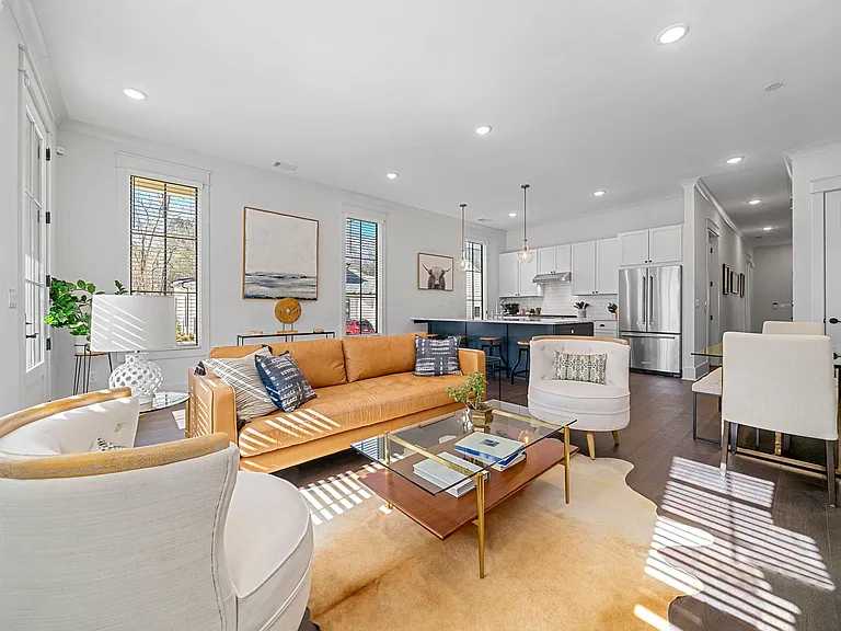 Cedar Walk Townhomes — Photo 2