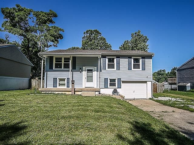 1st image of 802 N Wigwam Trl