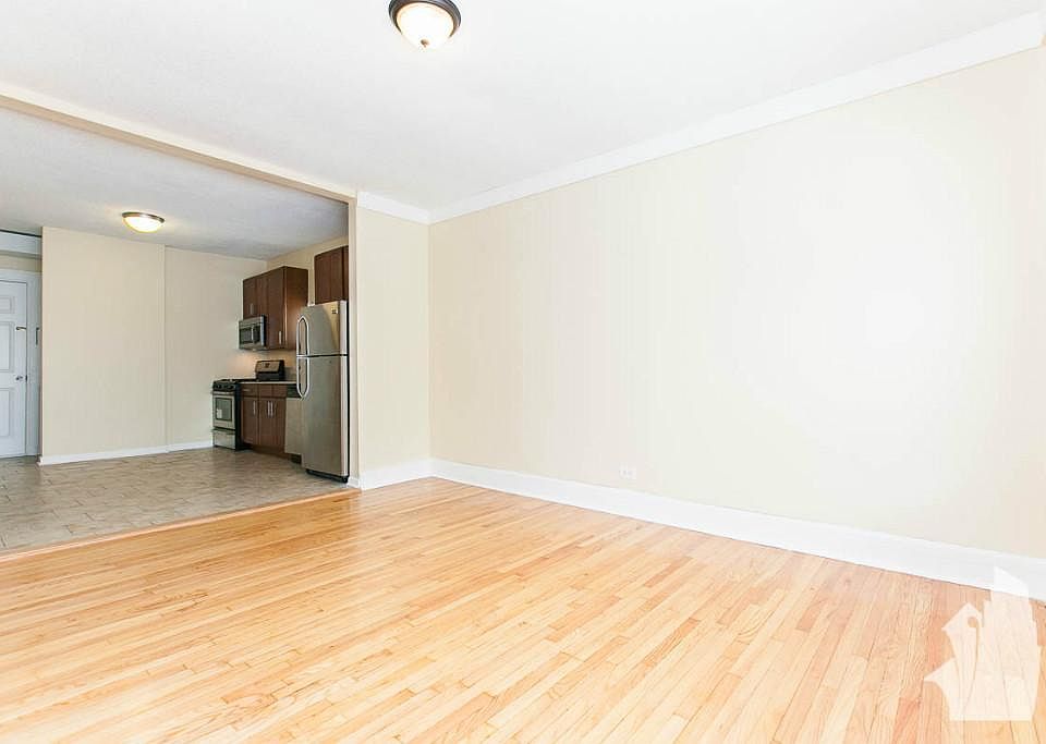1st image of 3040 N California Ave #1CC