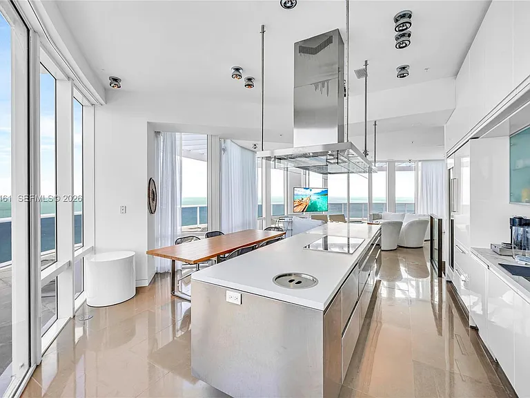 18101 Collins Ave #5509 — Photo 29