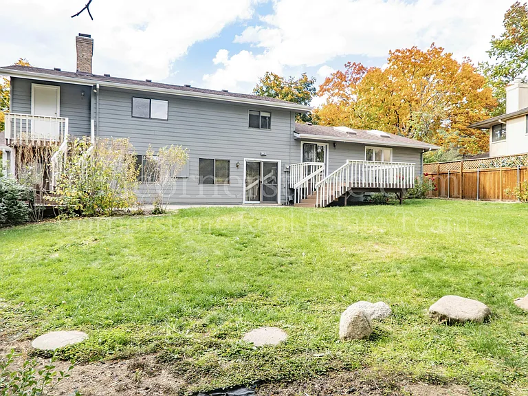 3427 Clubheights Dr — Photo 47