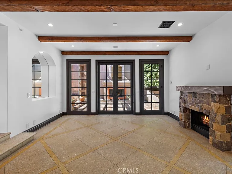 1316 Beverly Grove Pl — Photo 12