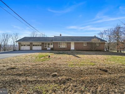 3137 E Galen Hall Rd, Reinholds, PA, 17569