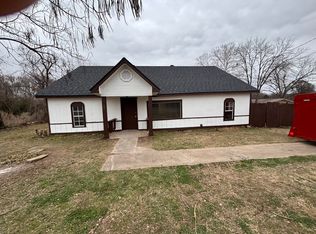 207 E Iola Ave, Sallisaw, OK 74955