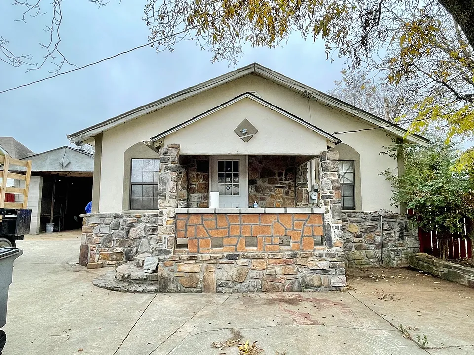 104 Selma St