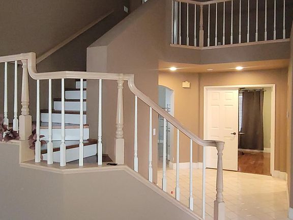 3rd image of 374 Moonstone Bay Dr
