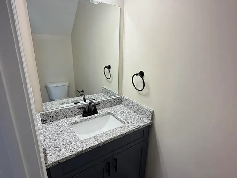 1202 Woodland Dr — Photo 8