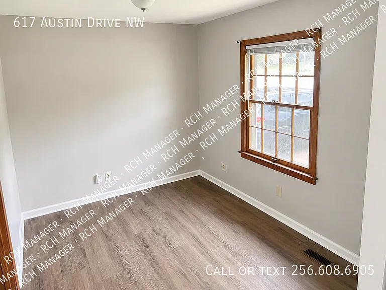617 Austin Dr NW — Photo 4