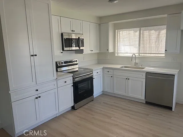 408 W La Veta Ave #A — Photo 8