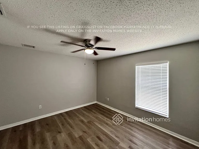 1080 SW McCoy Ave — Photo 14