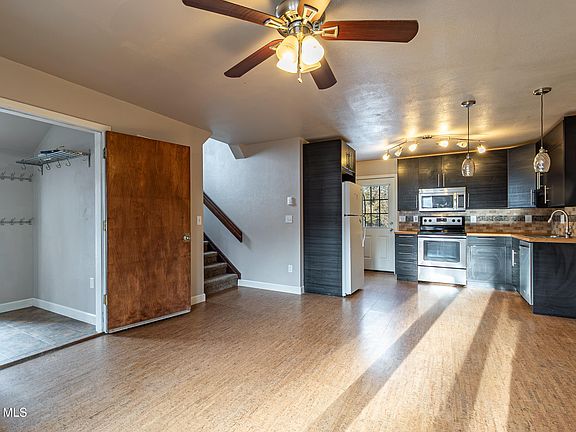 4th image of 851 MINK Lane