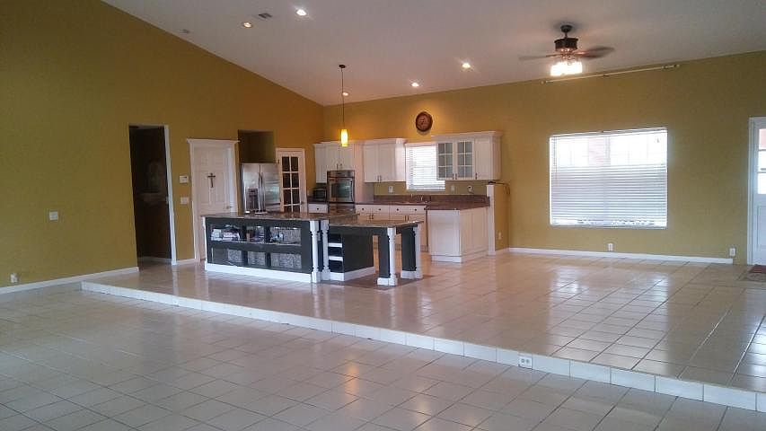 2nd image of 10690 Barn Rd #10590