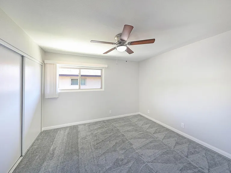 Villa Azusa Apartments — Photo 9