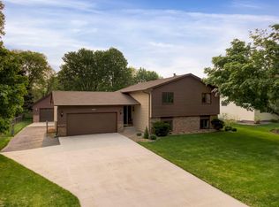 11104 Xenia Ave N, Champlin, MN 55316