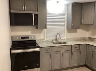 296 Lynn St APT C, Peabody, MA 01960