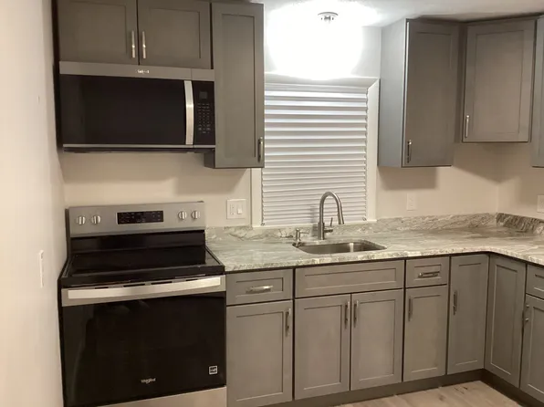 296 Lynn St, Peabody, MA