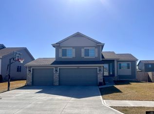 21201 Monroe St, Elkhorn, NE 68022