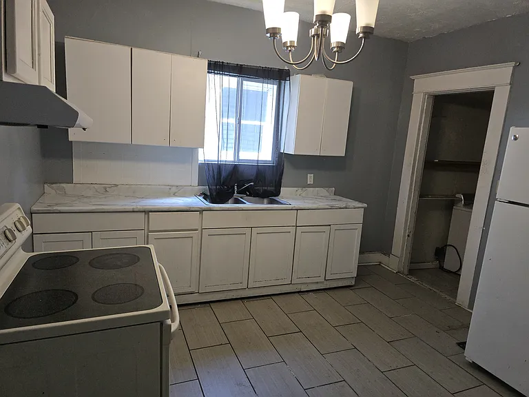 29 E Raymond St #29 — Photo 6