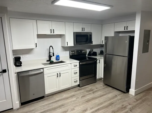 225 Cheyenne Dr, Evanston, WY 82930