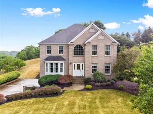107 Stonebridge Dr, Oakdale, PA
