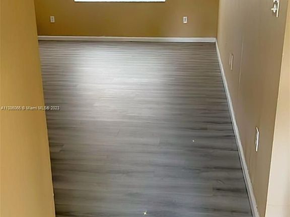 3rd image of 505 NW 177th St APT 124