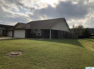 422 Wade Rd SE, Owens Cross Roads, AL 35763