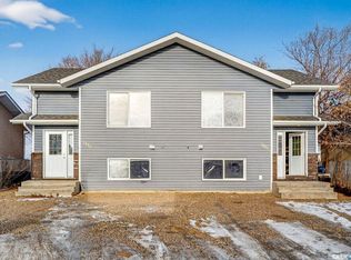 1812 & 1816 16th St W, Prince Albert, SK S6V3V8