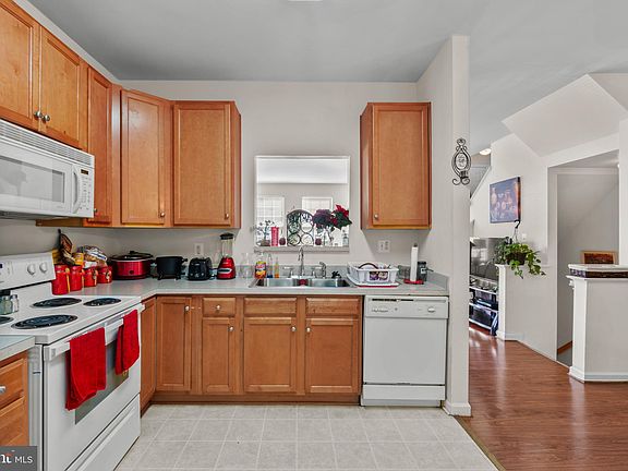 2nd image of 4257 Normandy Ct
