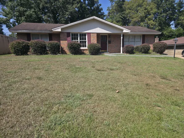 738 Forestdale Dr, Montgomery, AL 36109