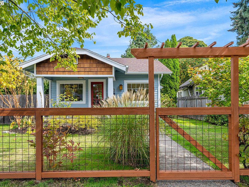 1st image of 3206 SE 67th Ave