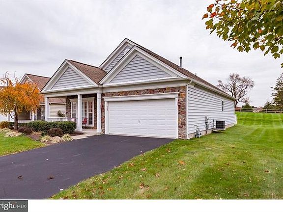 4th image of 312 Astilbe Dr