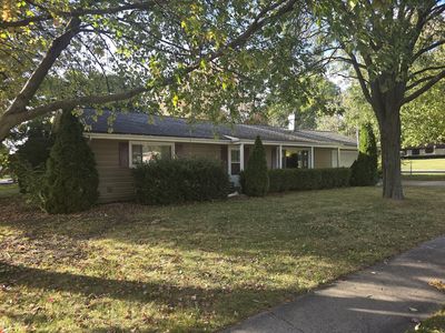 601 Country Ln, Bloomington, IL, 61704