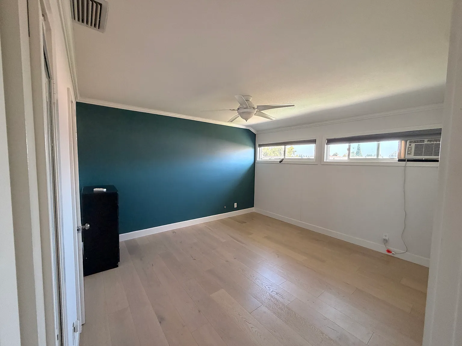 4 bed, 2570 sqft, $1,500 — Photo 1
