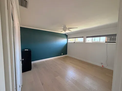 2121 W Chanticleer Rd #1 Photo 1