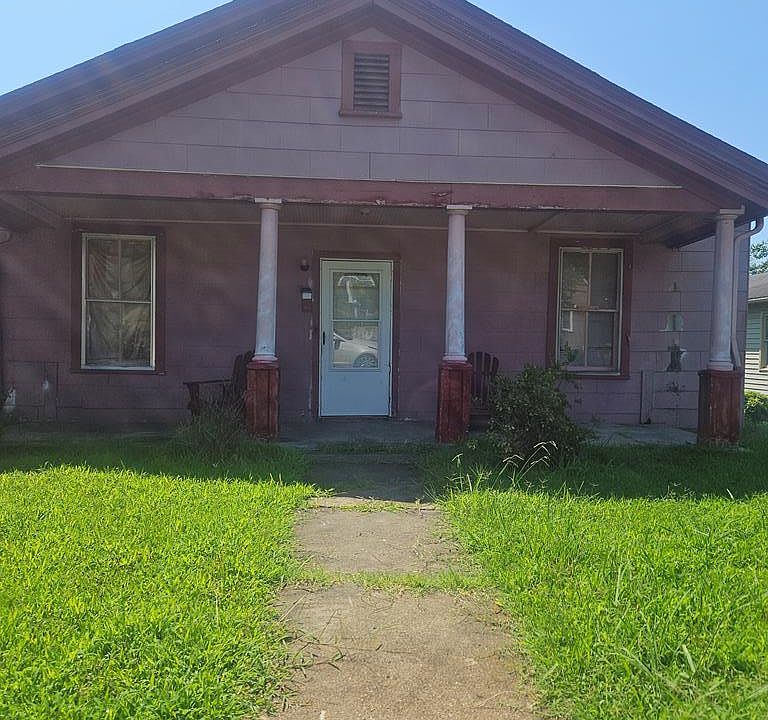 1st image of 521 3rd Ave