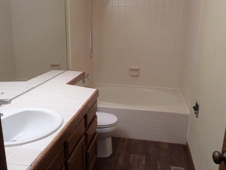 8135 Avens Cir — Photo 10