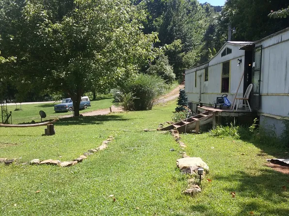 113 Woody Ln, Sneedville, TN 37869