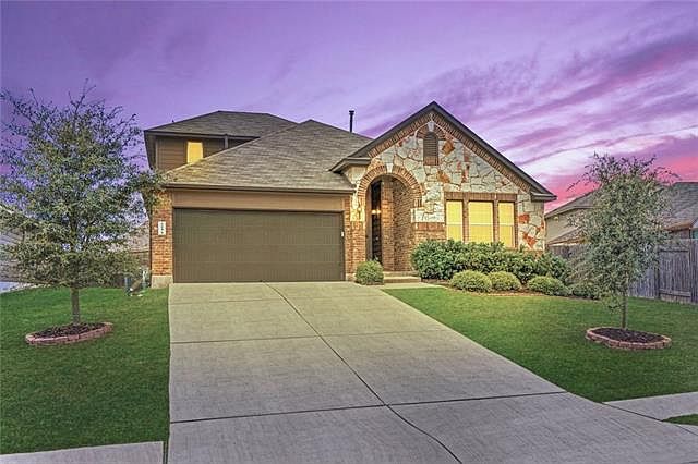 1st image of 324 Chaparro Dr