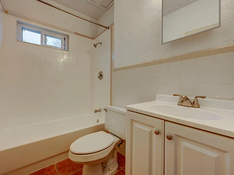 13091 Cedar Rd — Photo 31