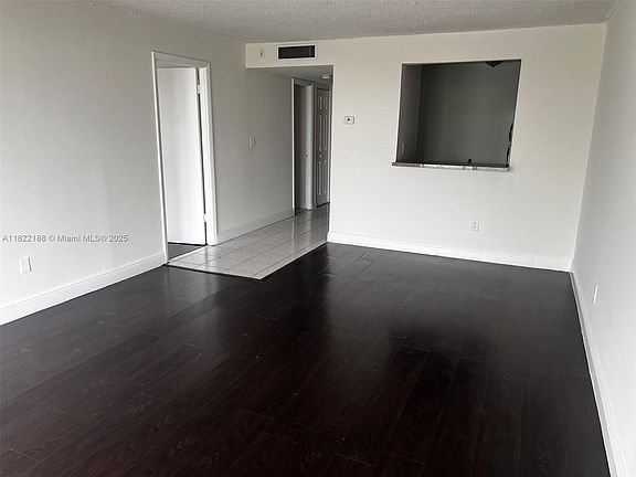 3rd image of 498 NW 165th St #Montecarlo