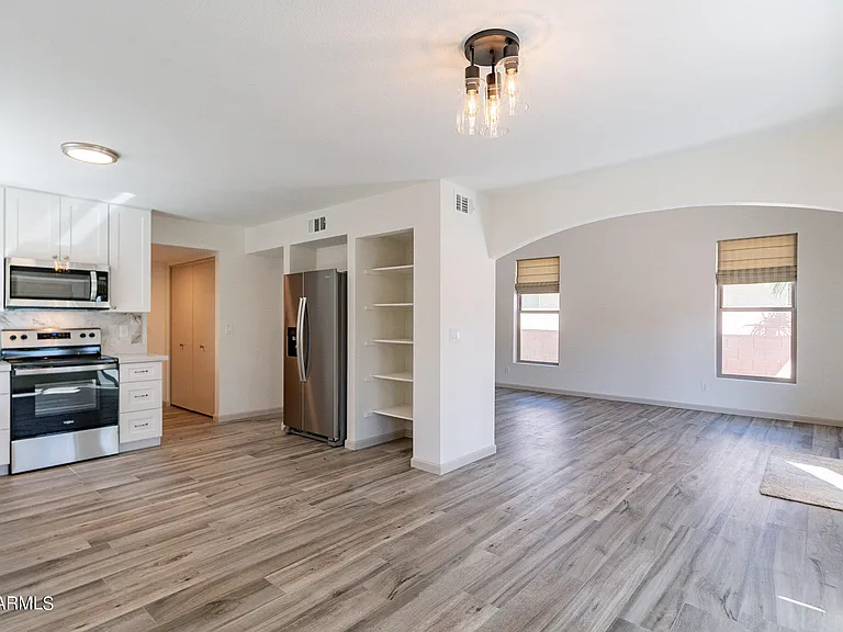 4131 E Contessa St — Photo 3