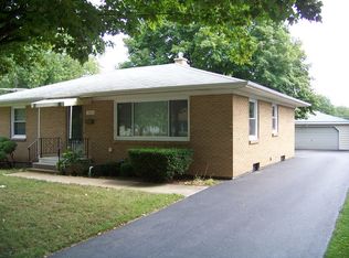 1202 Waverly Pl, Joliet, IL 60435