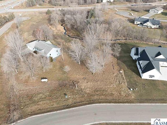 3rd image of 145 Pine Creek Rd