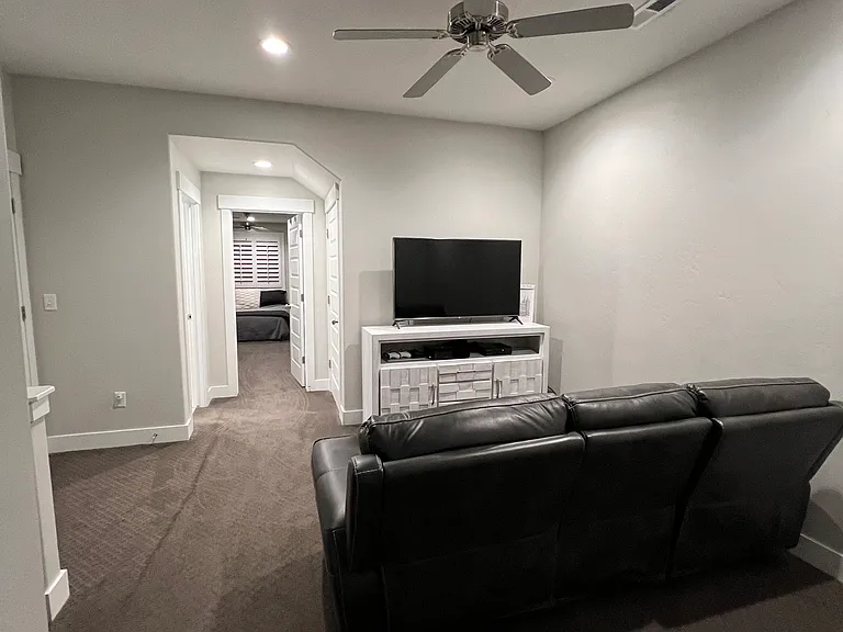 598 W Regent Garden Ln — Photo 25
