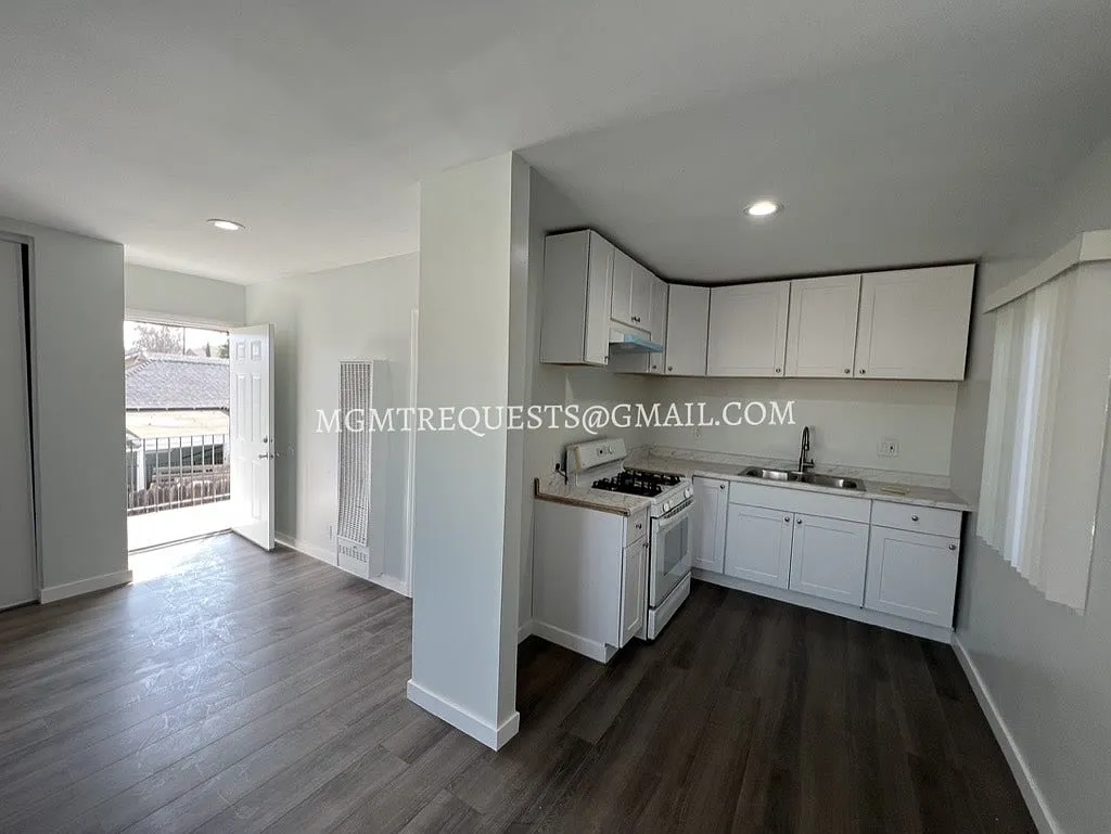 607 East Walnut Street, Unit 7 — Photo 3